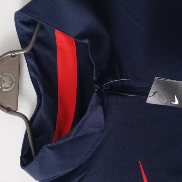 BRAND NEW NIKE QUARTER - ZIP JACKET - Picture 4 of 16